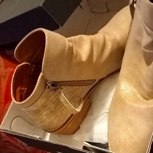 Stylish Tan Ankle Boots